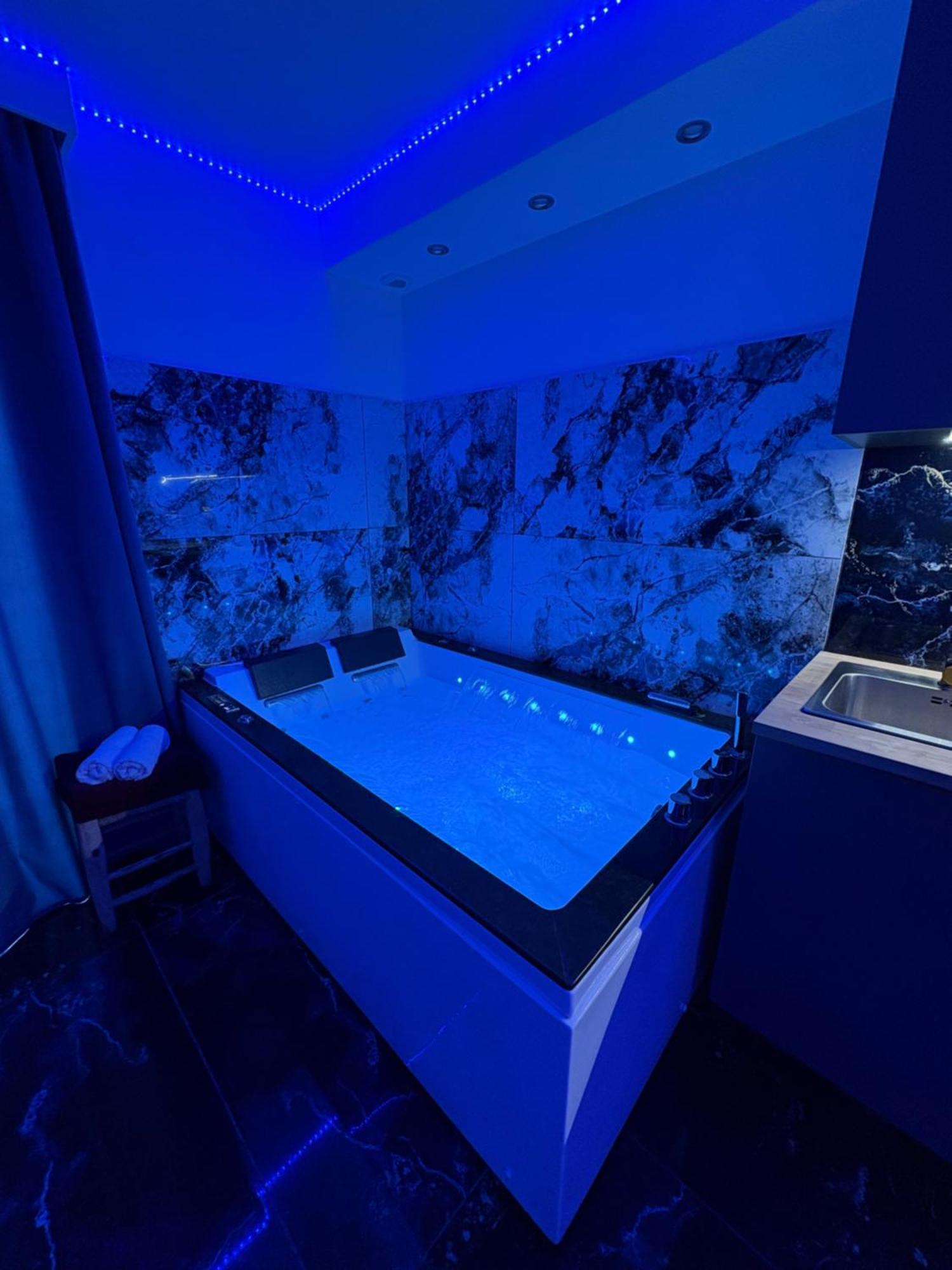 Studio Avec Jaccuzzi Saintry-sur-Seine 外观 照片